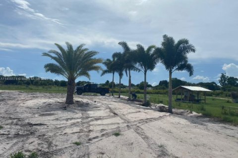 Terrain à vendre à Clewiston, Floride № 602719 - photo 4