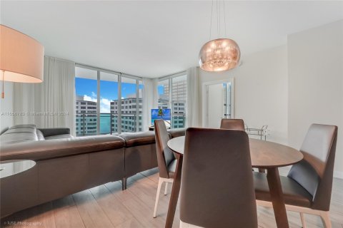 Copropriété à vendre à Miami, Floride: 2 chambres, 118.73 m2 № 1365372 - photo 2