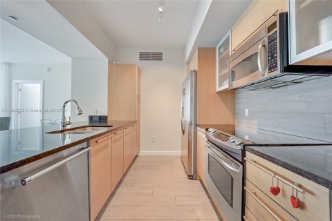 Copropriété à vendre à Miami, Floride: 2 chambres, 118.73 m2 № 1365372 - photo 4