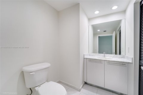 Copropriété à vendre à Miami, Floride: 2 chambres, 118.73 m2 № 1365372 - photo 20