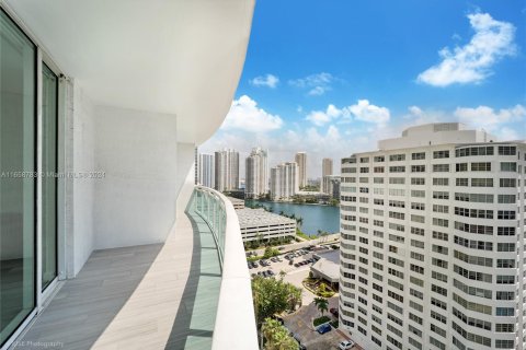 Copropriété à vendre à Miami, Floride: 2 chambres, 118.73 m2 № 1365372 - photo 22