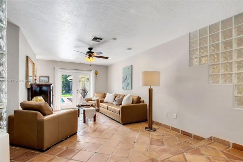 Villa ou maison à vendre à Palmetto Bay, Floride: 4 chambres, 208.57 m2 № 1319277 - photo 13