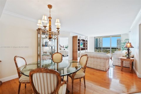 Condo in Aventura, Florida, 2 bedrooms  № 1374931 - photo 13