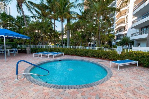 Copropriété à vendre à Aventura, Floride: 2 chambres, 109.72 m2 № 1374931 - photo 29