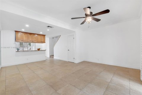 Adosado en venta en Pompano Beach, Florida, 2 dormitorios, 94.57 m2 № 1374930 - foto 9