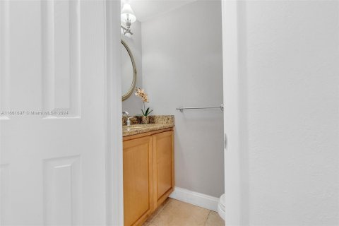 Townhouse in Pompano Beach, Florida 2 bedrooms, 94.57 sq.m. № 1374930 - photo 11