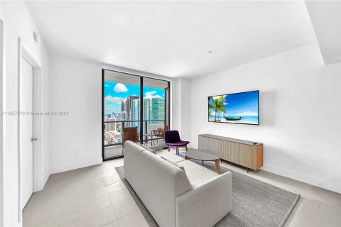 Condo in Miami, Florida, 1 bedroom  № 1374929 - photo 5