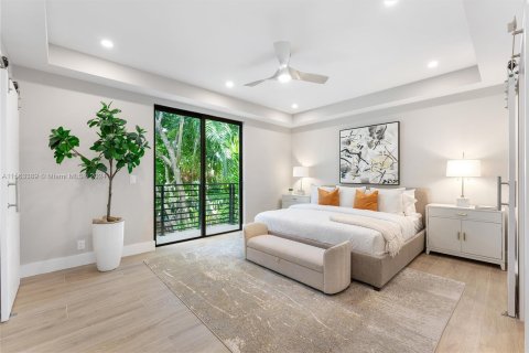 Villa ou maison à vendre à Miami, Floride: 4 chambres, 335.01 m2 № 1374970 - photo 30