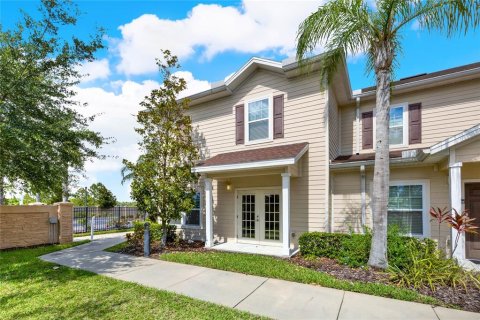 Townhouse in Kissimmee, Florida 4 bedrooms, 157.38 sq.m. № 1244487 - photo 1