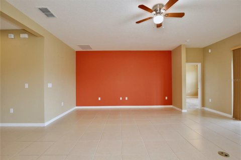 Villa ou maison à vendre à Kissimmee, Floride: 2 chambres, 158.4 m2 № 1244450 - photo 6