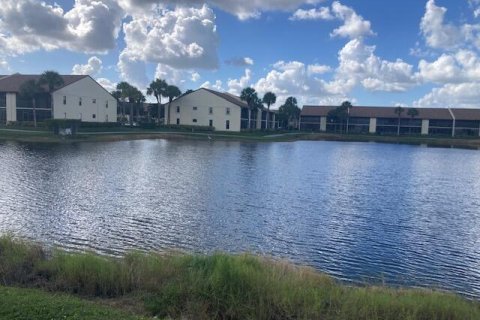 Condominio en venta en Lake Worth, Florida, 2 dormitorios, 126.35 m2 № 848086 - foto 1