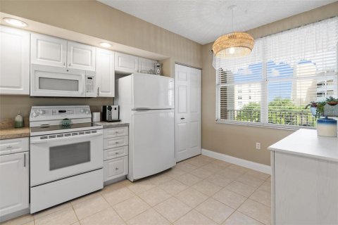 Condominio en venta en Saint Petersburg, Florida, 2 dormitorios, 111.02 m2 № 1371716 - foto 15