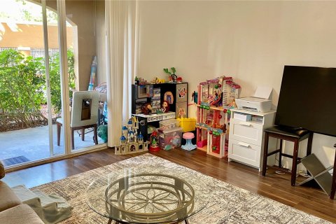 Condo in Aventura, Florida, 1 bedroom  № 958778 - photo 12