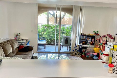 Condominio en venta en Aventura, Florida, 1 dormitorio, 67.82 m2 № 958778 - foto 6