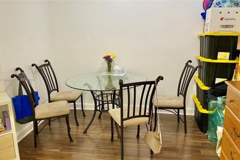 Condo in Aventura, Florida, 1 bedroom  № 958778 - photo 3