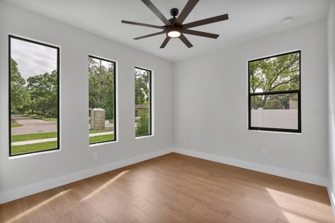 Villa ou maison à vendre à Tampa, Floride: 4 chambres, 198.63 m2 № 1254792 - photo 14