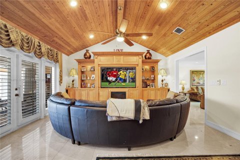 Villa ou maison à vendre à Palmetto Bay, Floride: 6 chambres, 402.08 m2 № 1220674 - photo 6