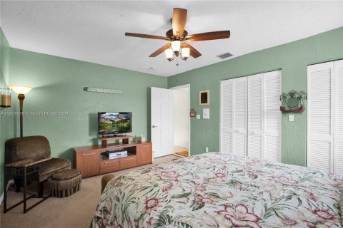 Villa ou maison à vendre à Palmetto Bay, Floride: 6 chambres, 402.08 m2 № 1220674 - photo 20