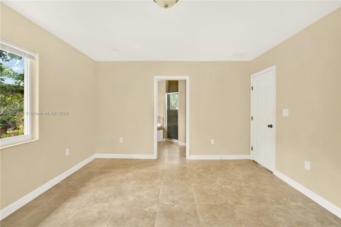 Casa en venta en Tavernier, Florida, 2 dormitorios, 115.2 m2 № 1004815 - foto 13