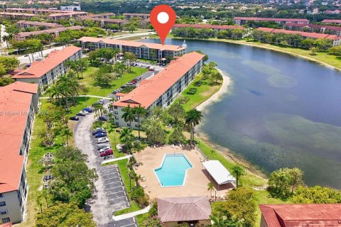 Copropriété à vendre à Pembroke Pines, Floride: 2 chambres, 102.75 m2 № 1209542 - photo 3