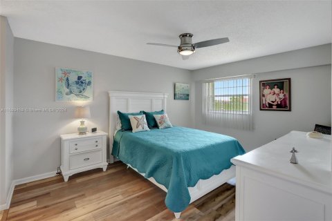 Copropriété à vendre à Pembroke Pines, Floride: 2 chambres, 102.75 m2 № 1209542 - photo 12