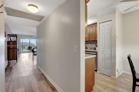 Copropriété à vendre à Pembroke Pines, Floride: 2 chambres, 102.75 m2 № 1209542 - photo 7