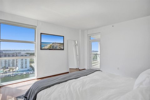 Condominio en alquiler en Miami Beach, Florida, 2 dormitorios, 116.13 m2 № 1398470 - foto 12