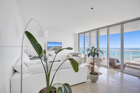 Condominio en alquiler en Miami Beach, Florida, 2 dormitorios, 116.13 m2 № 1398470 - foto 4