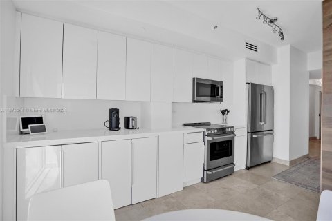 Condominio en alquiler en Miami Beach, Florida, 2 dormitorios, 116.13 m2 № 1398470 - foto 8