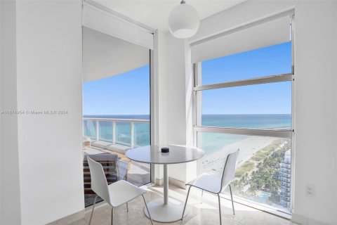 Condominio en alquiler en Miami Beach, Florida, 2 dormitorios, 116.13 m2 № 1398470 - foto 10