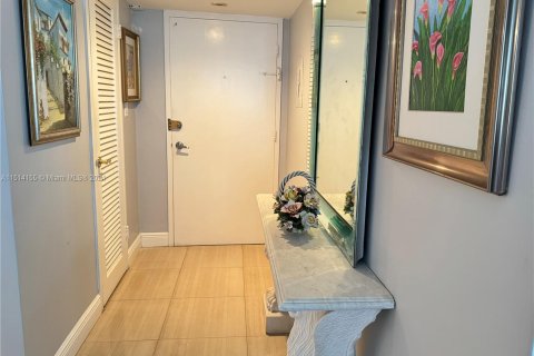 Condominio en venta en Miami Beach, Florida, 1 dormitorio, 82.68 m2 № 1271299 - foto 9