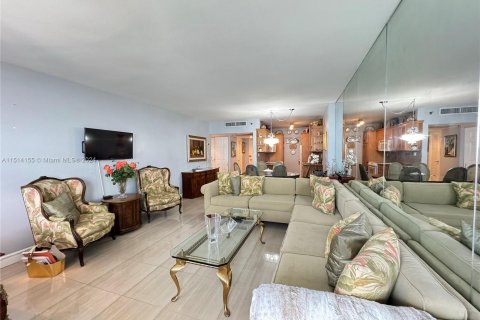 Condominio en venta en Miami Beach, Florida, 1 dormitorio, 82.68 m2 № 1271299 - foto 1