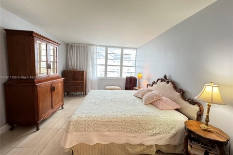 Condominio en venta en Miami Beach, Florida, 1 dormitorio, 82.68 m2 № 1271299 - foto 4