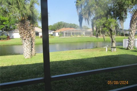 House in Edgewater, Florida 4 bedrooms, 208.38 sq.m. № 1169430 - photo 12