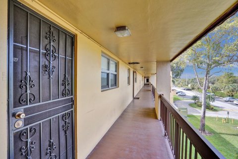 Condominio en venta en Miramar, Florida, 2 dormitorios, 102.19 m2 № 968241 - foto 7