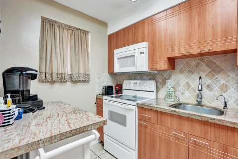 Condominio en venta en Miramar, Florida, 2 dormitorios, 102.19 m2 № 968241 - foto 19