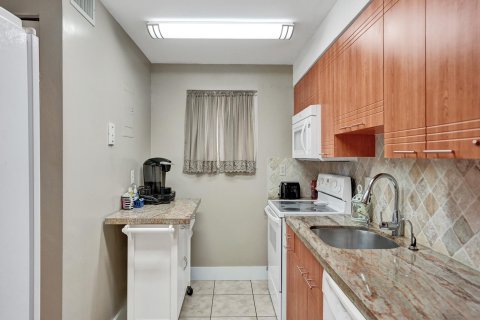Condominio en venta en Miramar, Florida, 2 dormitorios, 102.19 m2 № 968241 - foto 21