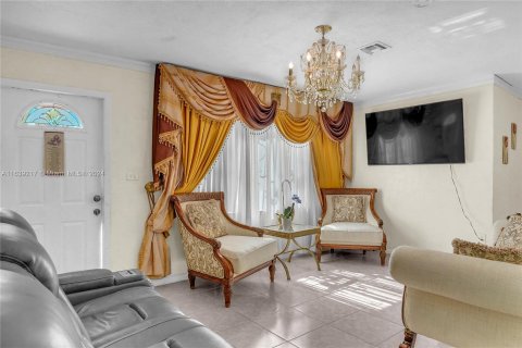 Villa ou maison à vendre à Miami Gardens, Floride: 4 chambres, 114.46 m2 № 1311124 - photo 20