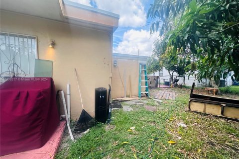 Casa en venta en Miami Gardens, Florida, 4 dormitorios, 114.46 m2 № 1311124 - foto 4