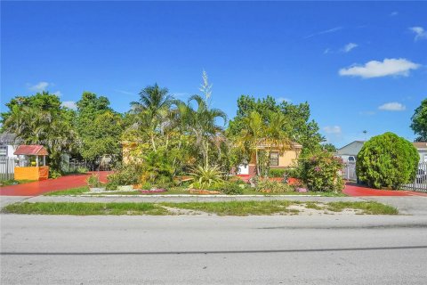 Villa ou maison à vendre à Miami Gardens, Floride: 4 chambres, 114.46 m2 № 1311124 - photo 10