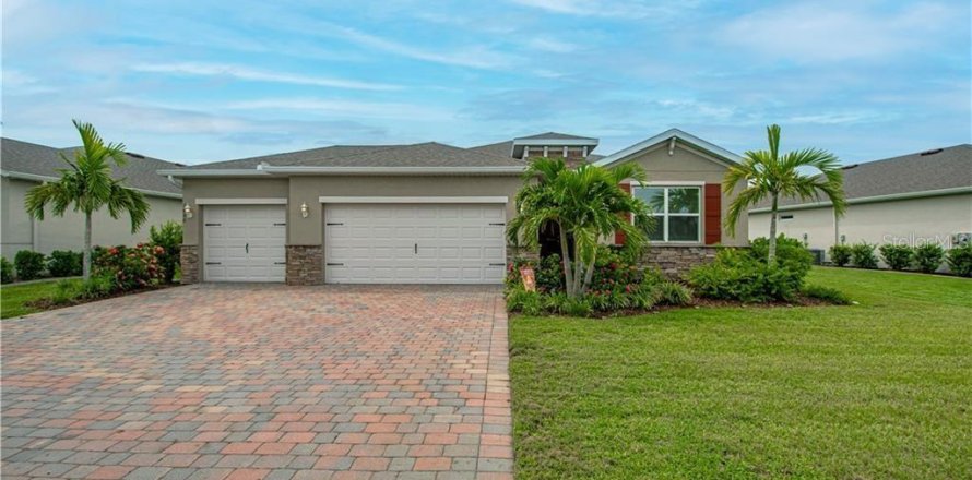 House in Punta Gorda, Florida 3 bedrooms, 188.96 sq.m. № 1300650