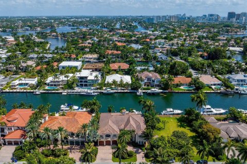 House in Fort Lauderdale, Florida 7 bedrooms, 695.28 sq.m. № 786810 - photo 2