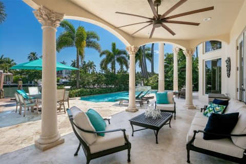 House in Fort Lauderdale, Florida 7 bedrooms, 695.28 sq.m. № 786810 - photo 15