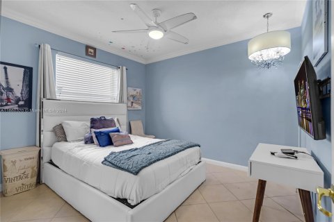 Casa en venta en Miramar, Florida, 4 dormitorios, 241.73 m2 № 1365826 - foto 18