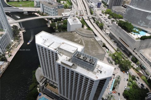 Condo in Miami, Florida, 2 bedrooms  № 1365790 - photo 27