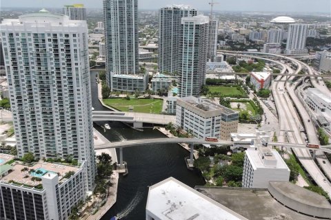 Condo in Miami, Florida, 2 bedrooms  № 1365790 - photo 29