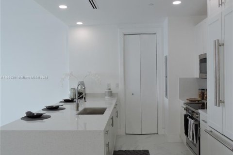 Condominio en venta en Miami, Florida, 2 dormitorios, 114.92 m2 № 1365790 - foto 4