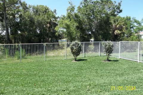 Villa ou maison à louer à Stuart, Floride: 3 chambres, 208.84 m2 № 1182778 - photo 6