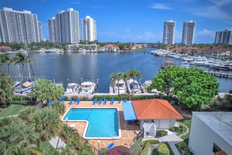 Condominio en venta en Aventura, Florida, 3 dormitorios, 106.19 m2 № 1362309 - foto 30