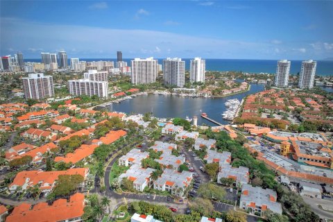 Condominio en venta en Aventura, Florida, 3 dormitorios, 106.19 m2 № 1362309 - foto 26